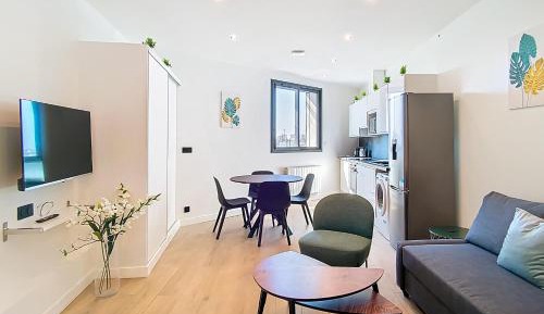 One-Bedroom Apartment