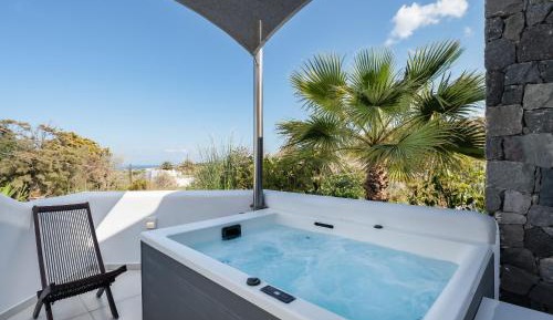 Suite with Hot Tub