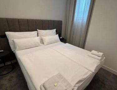 Double Room - Lower Ground Floor