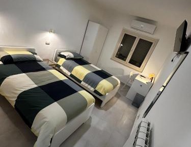Twin Room with Private Bathroom
