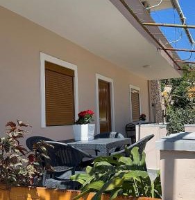 One-Bedroom Apartment with Balcony and Mountain View  