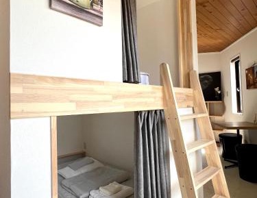 Single Bed in Male Dormitory Room with Shared Bathroom