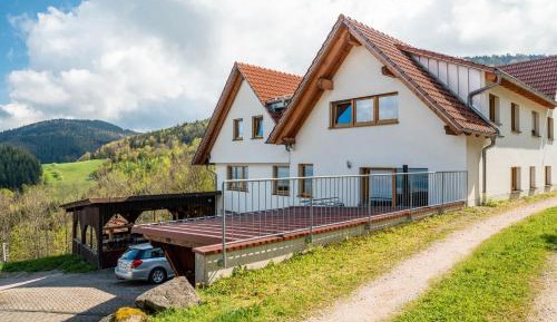 Superior One-Bedroom Apartment with Balcony