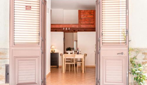 Superior One-Bedroom Apartment