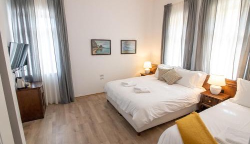 Family Room with Mountain View