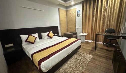 Deluxe Double Room with Balcony