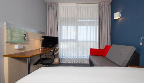 Standard King Room with Free Hot Breakfast