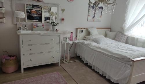 Single Room with Shared Shower and Toilet