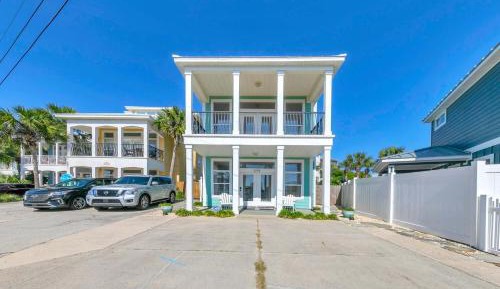 Three-Bedroom Holiday Home 