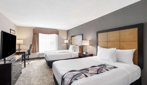 Queen Room with Two Queen Beds - Non-Smoking