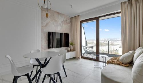 One-Bedroom Apartment with Balcony