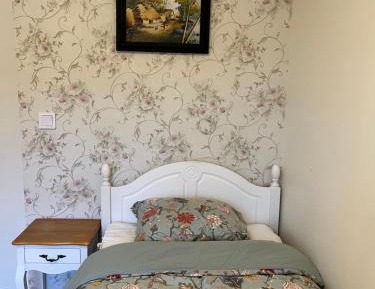 Single Room with Shared Bathroom