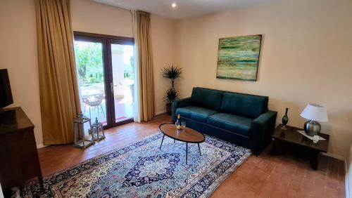 Deluxe One-Bedroom Apartment with Garden View