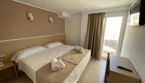 Double or Twin Room with Balcony