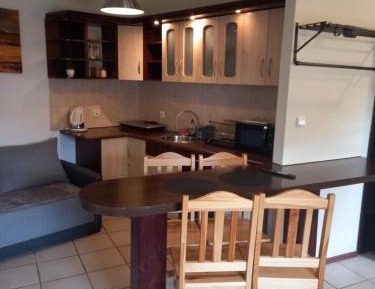 Two-Bedroom Apartment with Mountain View