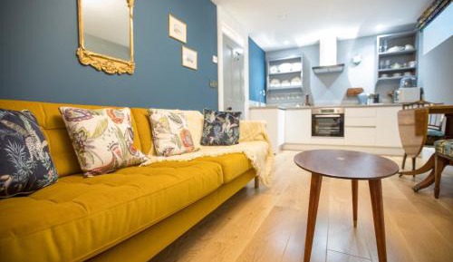 One Bedroom Luxury Apartment (Hannigans)