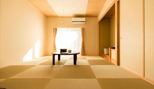Japanese-Style Room