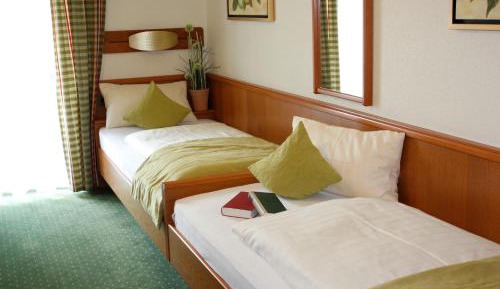 Twin Room with Balcony