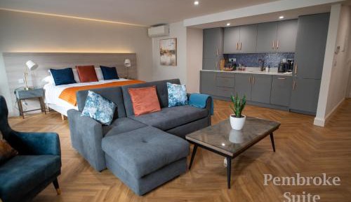 Deluxe Suite