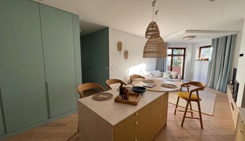 One-Bedroom Apartment