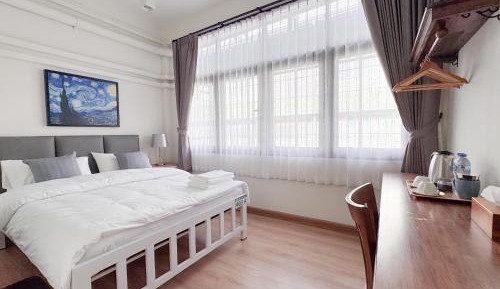 Double Room with Private Bathroom