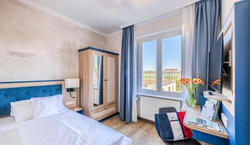 Single Room with Island View