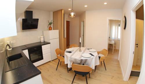 Two-Bedroom Deluxe Apartment