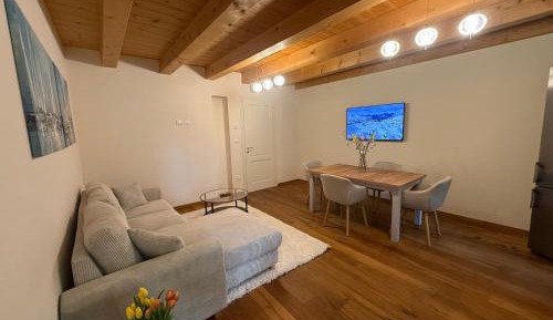 Three-Bedroom Deluxe Apartment