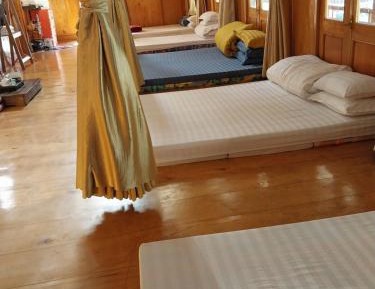 Mixed Dormitory Room