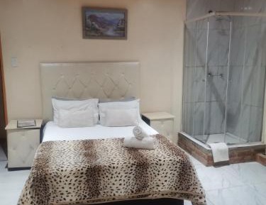 Double Room with Mountain View