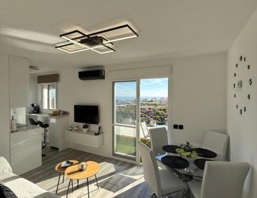 Apartment with Sea View