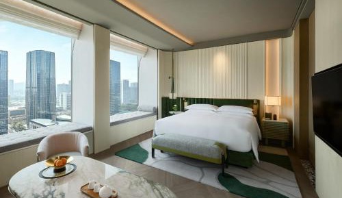 Fairmont Deluxe King Room
