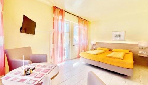 Deluxe Double or Twin Room with Balcony