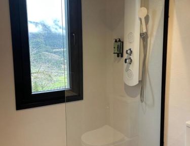 Single Room with Mountain View