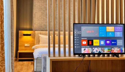 Deluxe Double Room (2 Adults + 1 Child)