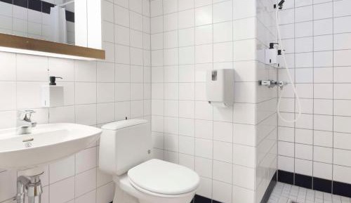 Twin Room with Shared Bathroom