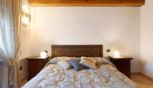 Superior One-Bedroom Apartment with Balcony