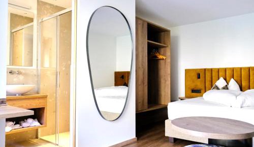 Double or Twin Room with Terrace
