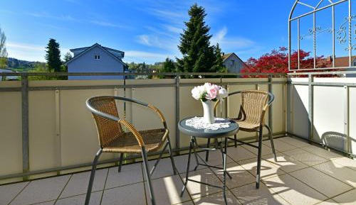 Apartment with Balcony and Garden View