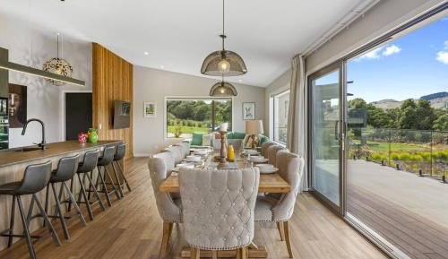 Three-Bedroom Holiday Home 