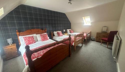 Quadruple Room with Private External Bathroom