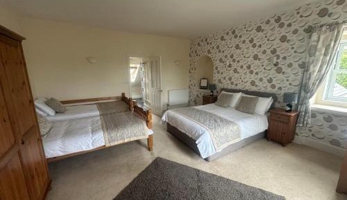 Quadruple Room with Bathroom