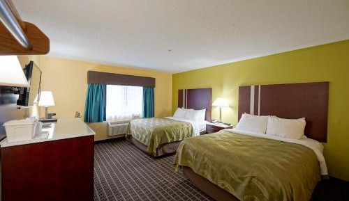 Queen Room with Two Queen Beds - Non-Smoking