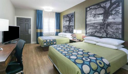Queen Room with Two Queen Beds - Non-Smoking