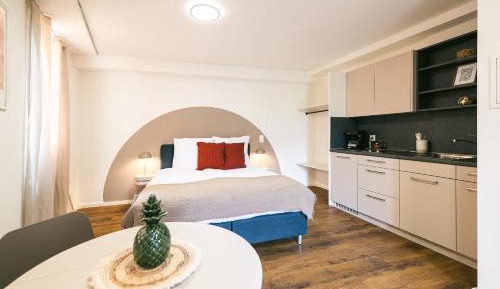 Deluxe Queen Room