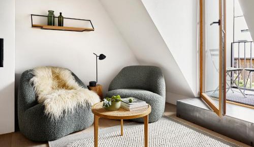 Superior One-Bedroom Apartment with Balcony