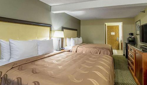 Queen Room with Two Queen Beds - Non-Smoking