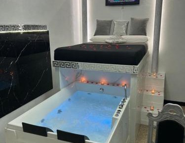 Queen Room with Spa Bath