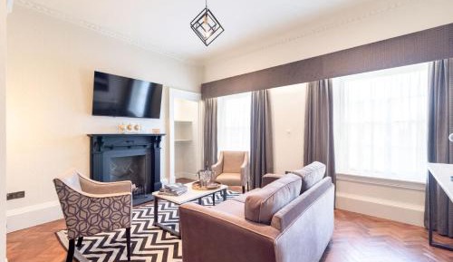 Superior King or Twin Suite 