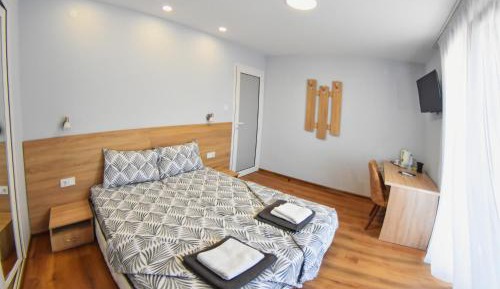 Double Room with Mountain View